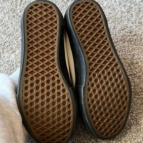 Vans - Picture 3 of 3